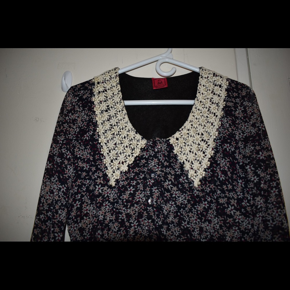 Long-sleeved floral dress